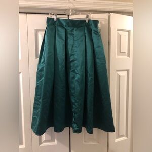 Elegant Green Midi Skirt